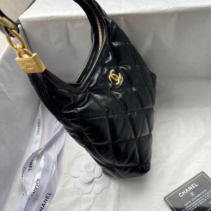 Ch**el hobo bags